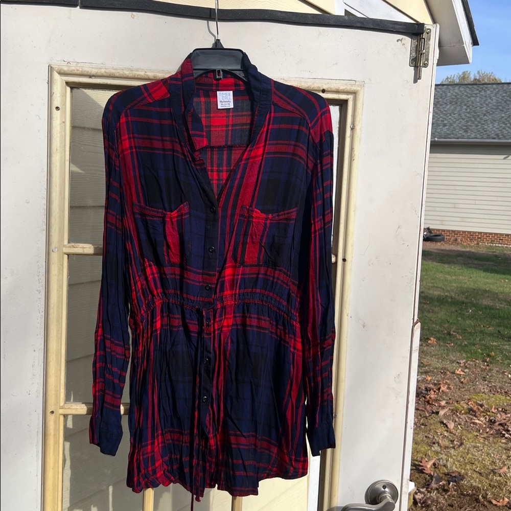 Women's Size XL "Time and Tru" Red and Navy Plaid Maternity Shirt ❤️